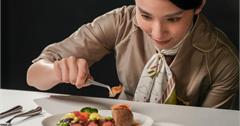 星宇航空x米其林推薦「鈺善閣」，飛機上享用天然素食養生懷石料理！