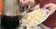台電勵進餐廳：全台第一家酸菜白肉鍋吃到飽，老台北人都愛這一味