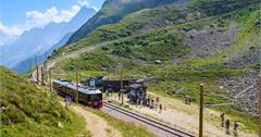 白朗峰登山列車：體驗法國高海拔登山鐵道，沿途景緻視野超壯觀！