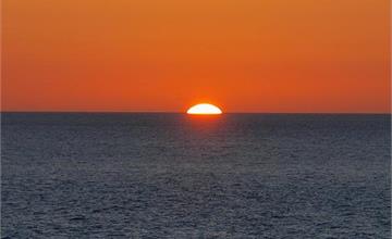 兒童節天狗吞月清明彩霞夕陽秀