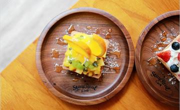 [台中早午餐下午茶] StayReal Café by GABEE：台中一中街.早午餐.下午茶.咖啡店，期間限定的美好滋味！青。春。果漾限時開賣！沒有農藥的台灣在地小農水果，草莓塔.鳳梨奇異果塔超好吃！