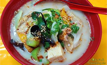 台中美食│奶奶的湯異國風味麻辣燙，豐原黃昏市場旁暗藏平價美食！豐富食材．蔬菜多樣！家庭親子聚餐的好去處！還有宵夜場！