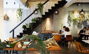★台南中西區★【熨斗目花珈琲珈哩cafe WUDAO】老屋新意/文青最愛/網美必拍/巷弄美食/新美街。