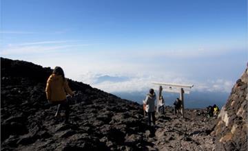 亞洲高山景點朝聖：富士山御來光！一生必訪的「一神二玉三富士」
