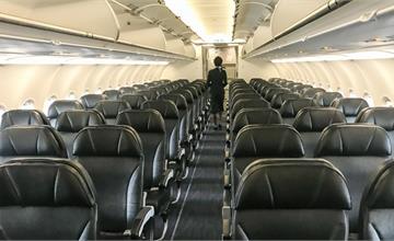 星悅航空初體驗！日本精品航空給予最尊榮的航行享受，遊玩北九州的最佳選擇，飛機設施與北九州空港介紹