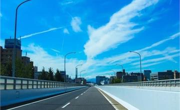 日本自駕旅遊必讀！北海道租車懶人包，10分鐘準備租車流程、注意事項