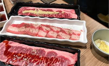  Kintan Buffet 金舌燒肉 || 全台首家超夯東京頂級和牛吃到飽燒肉就在台中梧棲三井OUTLET ，超高品質肉品任你吃，手腳要快排隊至少要1.5hr起跳