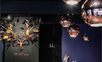 新竹│紅羽毛咖啡餐酒館 · 巷弄轉角的微醺時刻