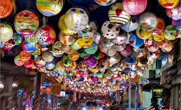 【台南景點】再現街道燈籠海！2019台南普濟殿燈會開跑~