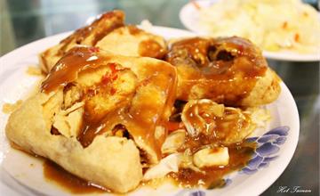 【台南美食】越臭越多人排隊的新營在地美食：阿松臭豆腐