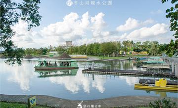 宜蘭｜冬山河親水公園，搭船遊河愜意漫遊