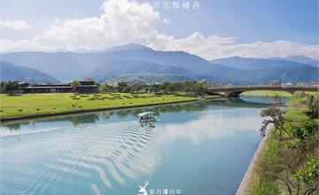 宜蘭｜冬山河生態綠舟，看著火車快飛，望著湖面倒映