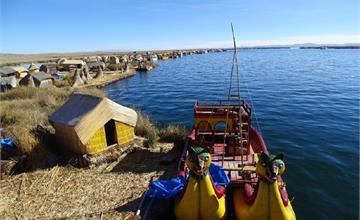 337 【祕魯】南美第一大湖：的的喀喀湖Lago Titicaca，漂浮的蘆葦島