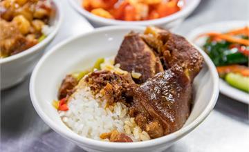李海魯肉飯，凌晨３點依舊燈火通明的人氣小吃，口味看人吃，價格沒那麼可愛