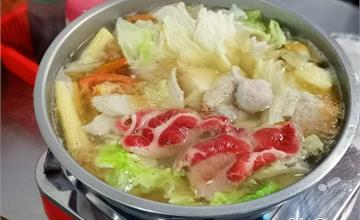 台南火鍋｜台南人不想透露的低調火鍋老店，跨過六十年的在地好味道：新榕江沙茶爐
