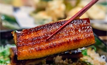台中│真月新日本料理，閃閃發光的鰻魚飯滑嫩細緻大滿足！單點、套餐、無菜單料理好彈性