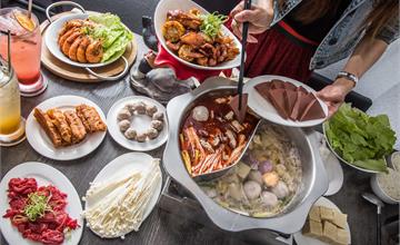 台北中正│台北車站美食推薦，四川麻辣鍋套餐正宗川菜通通半價！不限用餐時間超佛心！瓦法奇朵複合式餐廳