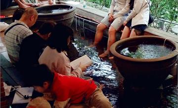 【宜蘭礁溪免費溫泉】湯圍溝公園，免費足湯泡腳，溫泉魚去角質，情侶親子一日遊好去處
