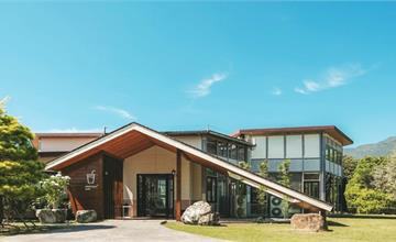 花蓮壽豐｜依山午afternoon café，豐田全預約制的玻璃屋文青咖啡館民宿