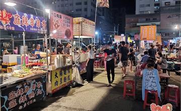 台南永康社區型態小夜市，每星期二五兩天限定：復華夜市