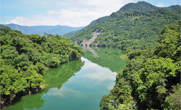 嘉義大埔｜前往長江小三峽秘境旅遊，湖光山色好美！大埔拱橋|湖濱公園|情人公園|青雲瀑布|曾文水庫|飛鷹峽谷