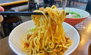 德利麵食館｜台中繼光街老字號麵食館，獨門醬拌麵混搭有特色