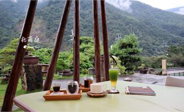 南投埔里｜松雨庭藝文咖啡館，環山群抱空靈之美，點飲品送點心，藝廊畫作及盆景展售