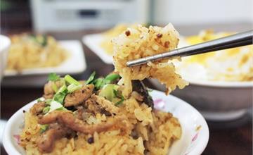 飄香40年，行家必吃的台中「古早味純麻油飯」在這裡！
