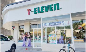 台中最新7-ELEVEN特色門市，純白簡約美得像咖啡廳！