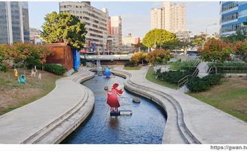 2019台中耶誕節～迪士尼六大公主陪你一起度過，就在柳川藍帶水岸步道！