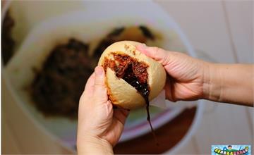 新竹｜火山噴發的黑糖爆漿饅頭！好客食品坊，超大顆包子只賣佛心銅板價！