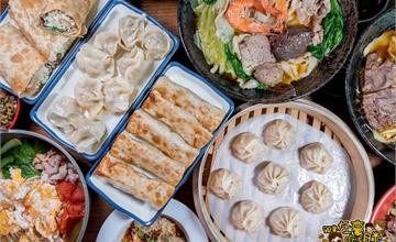 高雄｜熱銷30年麵食小吃推薦！劉記湯包食堂，現捏多汁湯包、超酥脆鍋貼