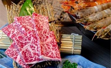 和牛、啤酒吃到飽？一張小朋友就能解決！【羊角】炭火燒烤！