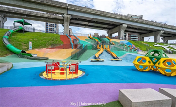 三重｜新北大都會公園，7米高瀑布滑草場、幸運草溜滑梯