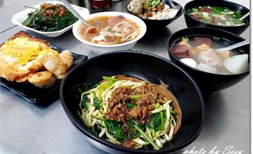 台中｜台中第二市場知名老店，立偉麻醬館麵食（太原店），麻醬麵一麵三吃，飄香30年的好滋味！