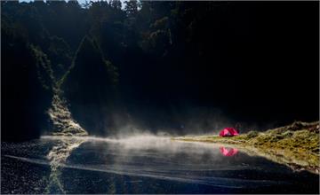  來去加羅湖住一晚！不為人知的宜蘭「加羅湖」高山湖泊露營趣 
