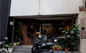 台南｜中西區｜不限時文青咖啡廳＂自己的房間＂