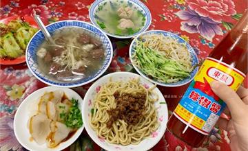 台中練武路老店｜飄香50多年老店，推林記涼麵、大麵炒、水晶餃、豬血湯都好推薦