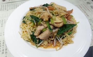 台北永康街｜香港鑫華茶餐廳 :茶餐廳老店！在台灣也能吃到的道地香港味，餐點選擇多~