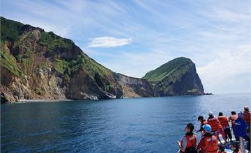 宜蘭龜山島｜一窺龜山島真面目！賞鯨，登島，繞島三合一(上)