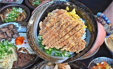 台中│旻哥古早味，高雄人氣牛B飯，還有酥炸肉排飯，超大塊只有銅板價