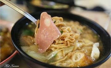 台南│未開店就大排長龍的名店！吃懷念氣味的在地台南美食：小豆豆鍋燒意麵