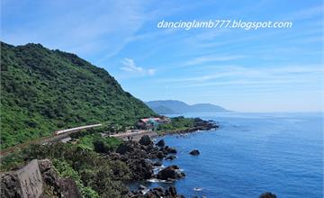 宜蘭頭城│看海車站：龜山車站，以及看火車最壯麗制高點的北關海潮公園