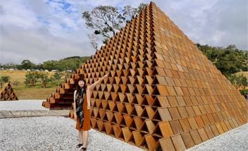 新竹新埔｜雲夢山丘：超好拍免費秘境！金字塔積木館，賞180度新竹新埔美景