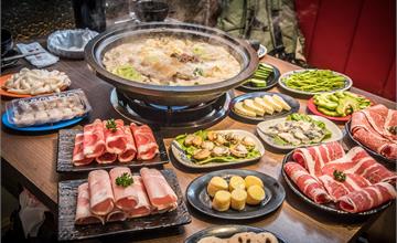 板橋│雅香石頭火鍋-板橋店/40年石頭火鍋老店插旗板橋，雅香石頭火鍋2.0版