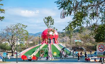 苗栗｜貓裏喵親子公園，章魚造型溜滑梯、大草地、沙坑，把孩子的電放光吧