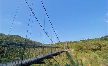 陽明山│冷水坑生態池+冷水坑溫泉+菁山吊橋，假日上山收錄美景吧！