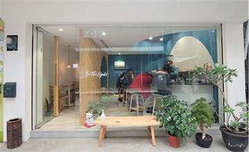 新北板橋｜巷弄裡的咖啡香氣！Be The Light Coffee Roastery，藍與白的迷你文青咖啡廳
