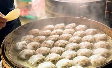 台南南安｜皇品肉圓：內餡扎實飽滿、外皮Q彈，現蒸現賣！在地飄香30年，每日限量販售100份現包