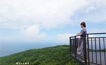 花蓮｜花蓮最美秘境 景觀玻璃屋：360度觀景平台絕佳視野、無敵山海美景！100元入園，餅乾、飲品無限自助